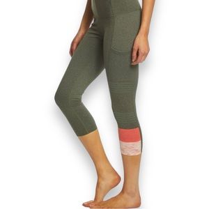 prAna Borra Side Pockets Yoga Capris Green Color Block Leggings Women’s Small